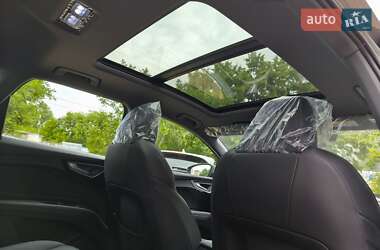 Внедорожник / Кроссовер Audi Q4 e-tron 2025 в 