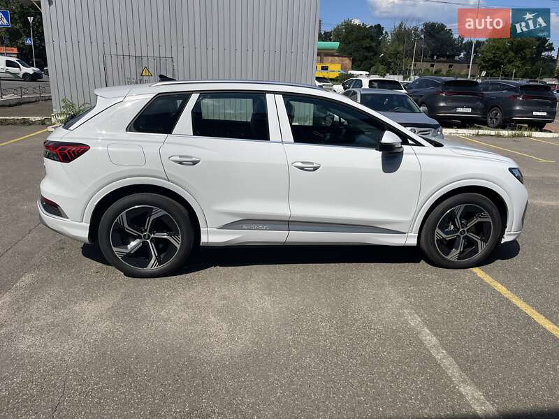 Позашляховик / Кросовер Audi Q4 e-tron 2025 в Києві
