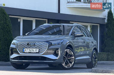 Внедорожник / Кроссовер Audi Q4 e-tron 2023 в 
