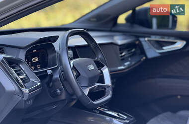 Внедорожник / Кроссовер Audi Q4 e-tron 2023 в 