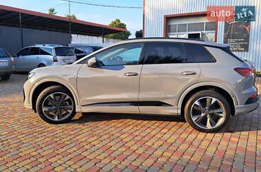 Внедорожник / Кроссовер Audi Q4 e-tron 2023 в 