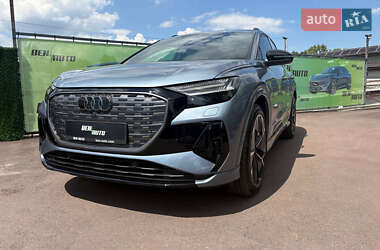 Внедорожник / Кроссовер Audi Q4 e-tron 2024 в 