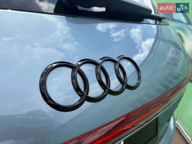 Внедорожник / Кроссовер Audi Q4 e-tron 2024 в Киеве