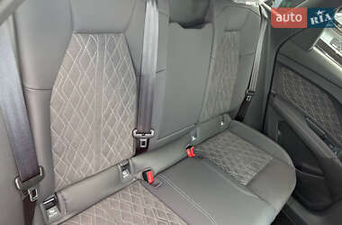 Внедорожник / Кроссовер Audi Q4 e-tron 2024 в 
