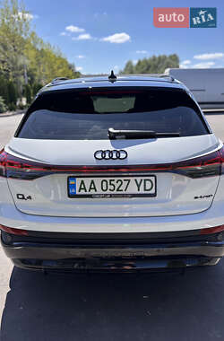 Внедорожник / Кроссовер Audi Q4 e-tron 2023 в 