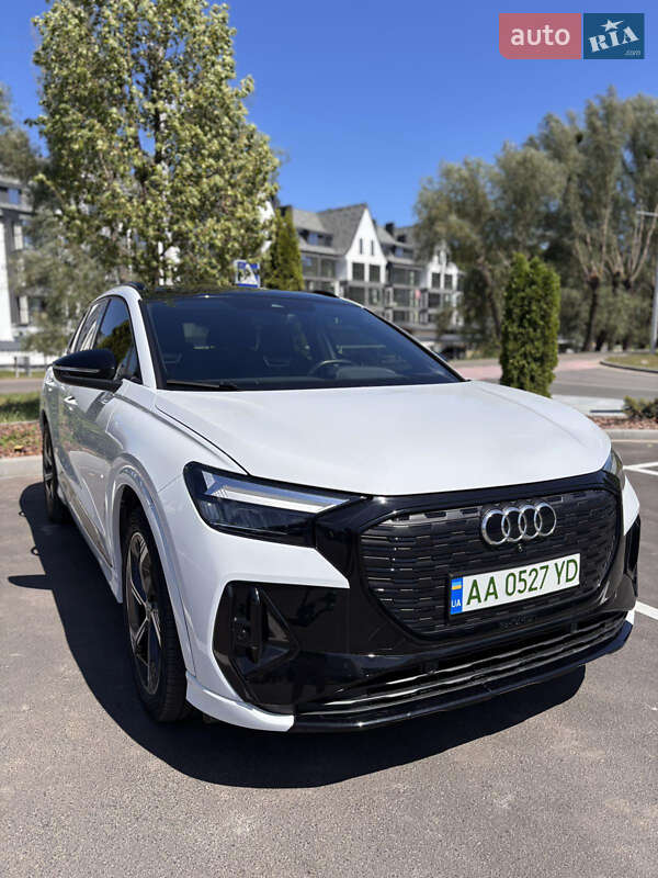 Внедорожник / Кроссовер Audi Q4 e-tron 2023 в Киеве