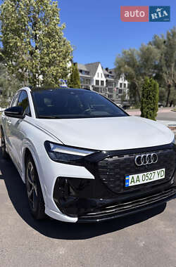 Внедорожник / Кроссовер Audi Q4 e-tron 2023 в 
