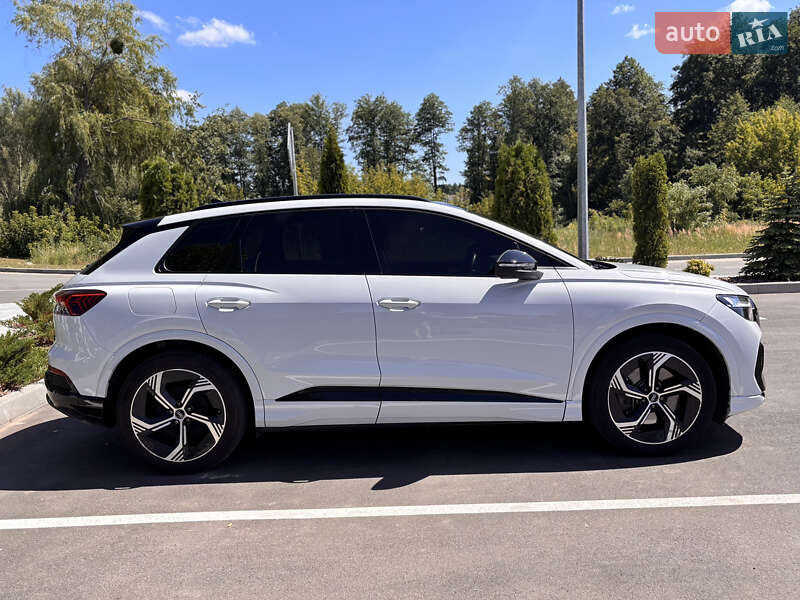 Внедорожник / Кроссовер Audi Q4 e-tron 2023 в Киеве