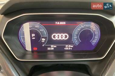 Позашляховик / Кросовер Audi Q4 e-tron 2024 в 