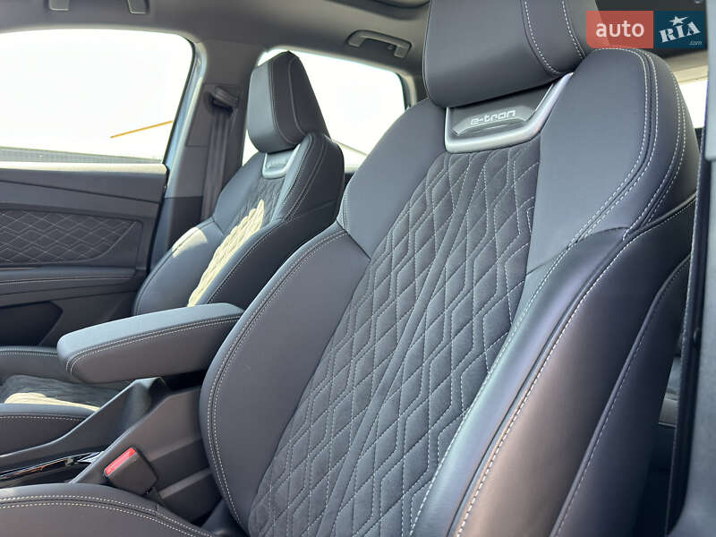 Внедорожник / Кроссовер Audi Q4 e-tron 2025 в Ивано-Франковске