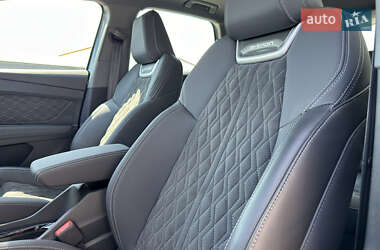 Внедорожник / Кроссовер Audi Q4 e-tron 2025 в 