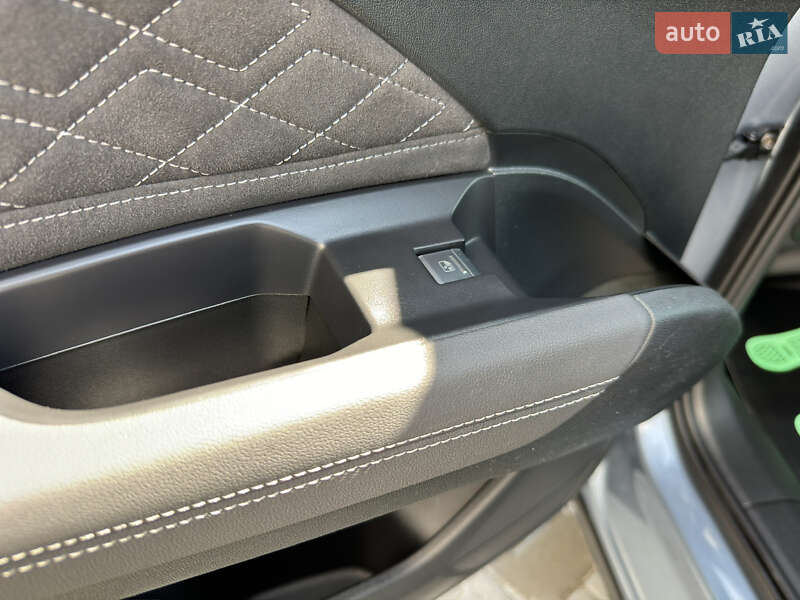 Внедорожник / Кроссовер Audi Q4 e-tron 2025 в Ивано-Франковске