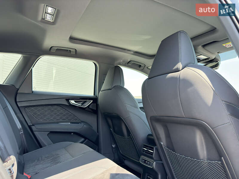 Внедорожник / Кроссовер Audi Q4 e-tron 2025 в Ивано-Франковске