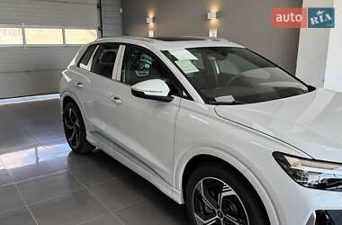 Внедорожник / Кроссовер Audi Q4 e-tron 2025 в 