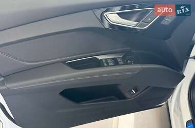 Внедорожник / Кроссовер Audi Q4 e-tron 2025 в 