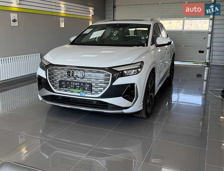 Внедорожник / Кроссовер Audi Q4 e-tron 2025 в 