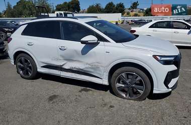 Внедорожник / Кроссовер Audi Q4 e-tron 2023 в 
