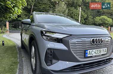 Позашляховик / Кросовер Audi Q4 e-tron 2021 в 