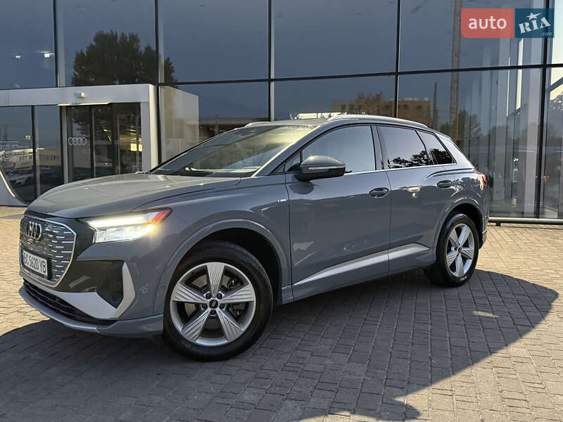 Внедорожник / Кроссовер Audi Q4 e-tron 2023 в 