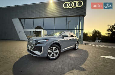 Внедорожник / Кроссовер Audi Q4 e-tron 2023 в 