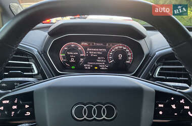Внедорожник / Кроссовер Audi Q4 e-tron 2023 в 