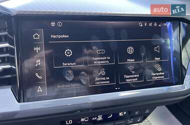 Позашляховик / Кросовер Audi Q4 e-tron 2025 в 