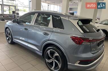 Позашляховик / Кросовер Audi Q4 e-tron 2025 в 