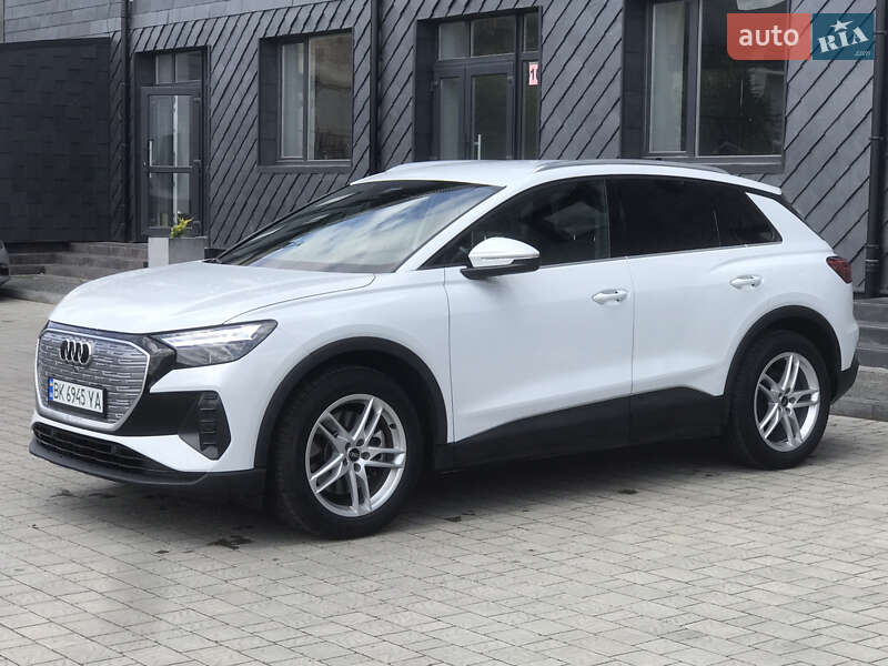 Внедорожник / Кроссовер Audi Q4 e-tron 2023 в Ровно
