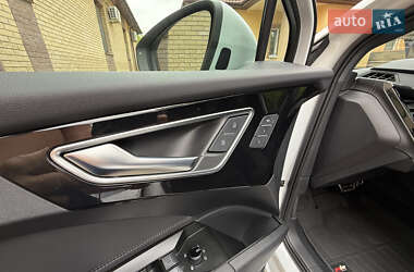 Позашляховик / Кросовер Audi Q4 e-tron 2023 в 
