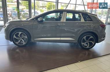 Внедорожник / Кроссовер Audi Q4 e-tron 2025 в 