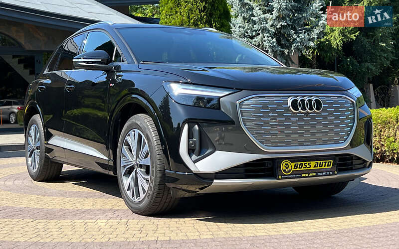 Внедорожник / Кроссовер Audi Q4 e-tron 2022 в Львове