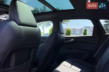Внедорожник / Кроссовер Audi Q4 e-tron 2022 в 