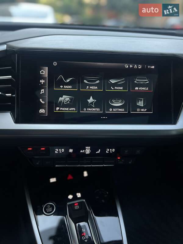 Позашляховик / Кросовер Audi Q4 e-tron 2022 в Дніпрі