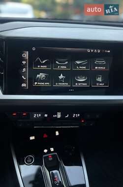 Позашляховик / Кросовер Audi Q4 e-tron 2022 в 