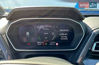 Внедорожник / Кроссовер Audi Q4 e-tron 2024 в 