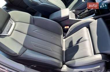 Внедорожник / Кроссовер Audi Q4 e-tron 2024 в 
