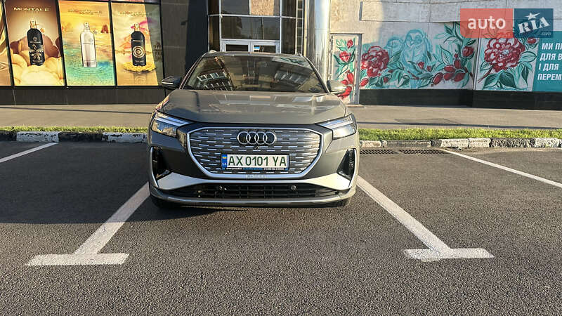 Позашляховик / Кросовер Audi Q4 e-tron 2024 в Харкові