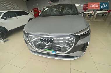 Внедорожник / Кроссовер Audi Q4 e-tron 2025 в 