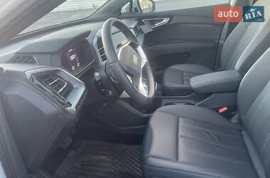 Внедорожник / Кроссовер Audi Q4 e-tron 2024 в 