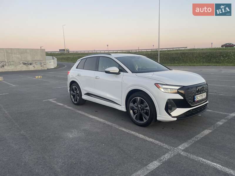 Позашляховик / Кросовер Audi Q4 e-tron 2024 в Львові