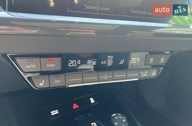 Внедорожник / Кроссовер Audi Q4 e-tron 2023 в 