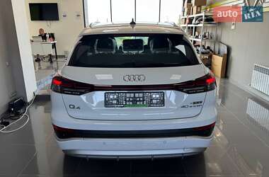 Позашляховик / Кросовер Audi Q4 e-tron 2025 в 