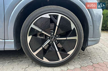 Внедорожник / Кроссовер Audi Q4 e-tron 2023 в 