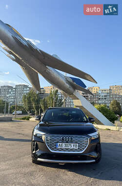 Позашляховик / Кросовер Audi Q4 e-tron 2023 в Дніпрі