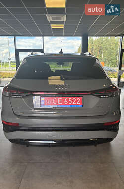 Позашляховик / Кросовер Audi Q4 e-tron 2025 в 