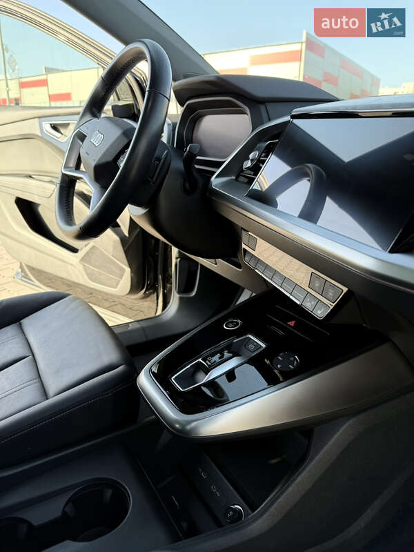 Внедорожник / Кроссовер Audi Q4 e-tron 2021 в Киеве