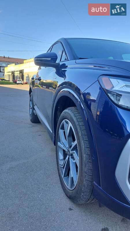 Позашляховик / Кросовер Audi Q4 e-tron 2023 в Борисполі