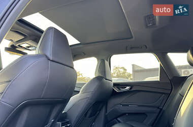 Внедорожник / Кроссовер Audi Q4 e-tron 2024 в 