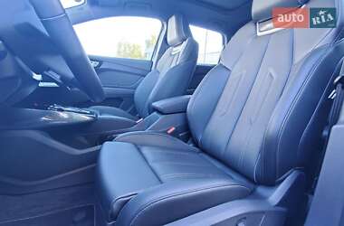 Внедорожник / Кроссовер Audi Q4 e-tron 2024 в 