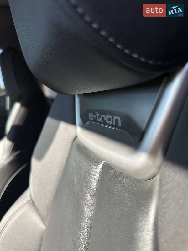 Позашляховик / Кросовер Audi Q4 e-tron 2023 в Миколаєві фото 16 Позашляховик / Кросовер Audi Q4 e-tron 2023 в Миколаєві